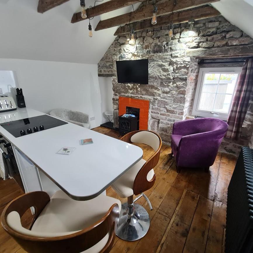 Ness City Cottage - Attic Apartment Inverness Ngoại thất bức ảnh
